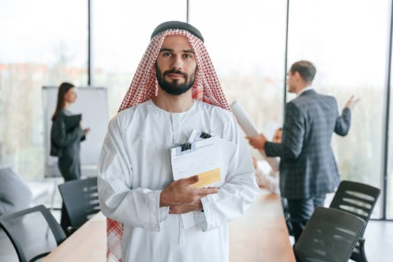 How to hire senior leaders in Saudi Arabia — practical guide by Nizmara Consulting