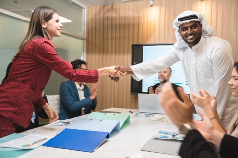 how-to-hire-senior-leaders-saudi-arabia